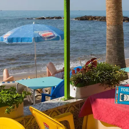 The Blue Beach House Holiday home *